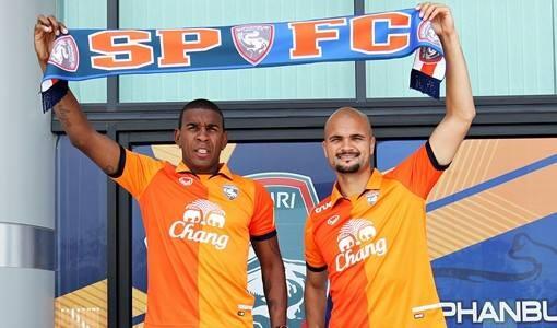 serginhovandijk's tweet photo. Looking forward to play with my new team, Suphanburi. Follow @suphanburifc14 for latest news &amp; info #thailand #oranje http://t.co/69oVFVdw8H