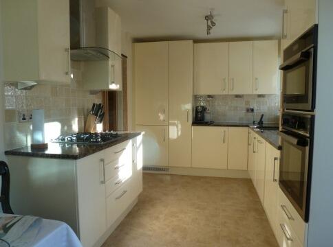 JMIbristol's tweet photo. @PebbleKitchens fitted including @FrankeUK sink &amp; tap. What do you think #Bristol #BATH http://t.co/QhpTbnEsOZ