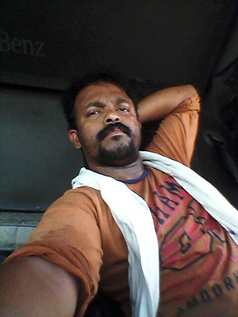sumeshkarthu's tweet photo. Selfiey..my new look.. http://t.co/V5VOI1Cgkz