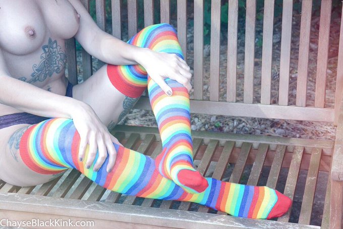 Enjoying my new rainbow socks on this weeks http://t.co/0B7ZgcWg8s update #footfetish #sockfetish http://t<a href="/tag/footfetish"class="tags"><span>#footfetish</span></a><a href="/tag/sockfetish"class="tags"><span>#sockfetish</span></a>