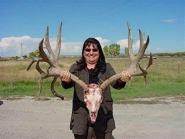 MuleyFreak's tweet photo. RT if you wouldn't hesitate on this buck opening day! http://t.co/dcgN7ljTSL