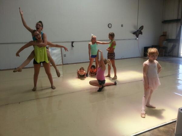 TheDanceCentral's tweet image. Making dance dreams come true!  #dancinglessons #childrensdance #ba... swarmapp.com/thedancecentra…