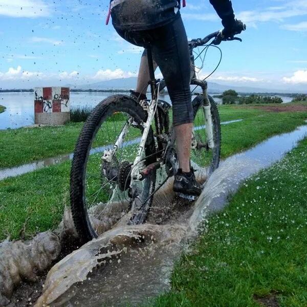 CoyotesBike's tweet photo. "Si esperas a que las condiciones sean perfectas núnca harás nada."
#enjoy #ride #mtb http://t.co/kar3pHSh8q