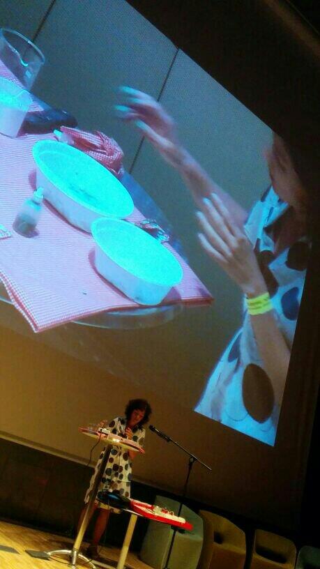 fadbarcelona's tweet photo. Javier Peña de @materfad y @humier experimentando con las propiedades de materiales domésticos #DIYmaterials #ODSC14 http://t.co/7fYL0E4xvy
