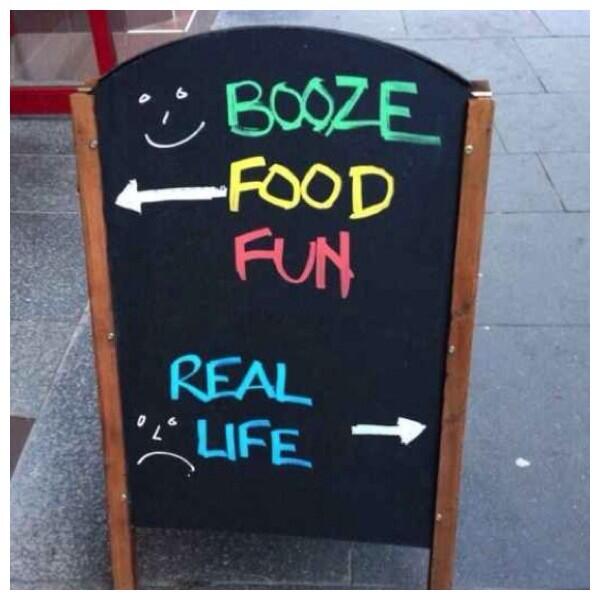 BaduNjoroge's tweet image. These bars on 9 Ave are not making life easy!!! #Lunchtimeproblems