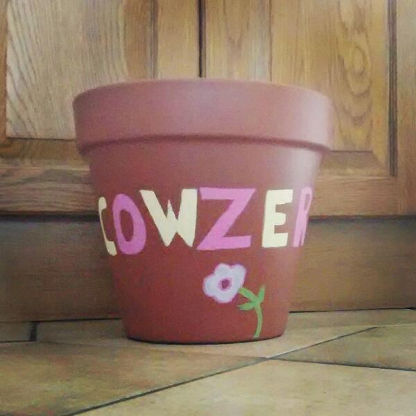 pixipots1's tweet photo. We design, small, medium, large and extra large bespoke plant pots custom designed just for you #teampixi :) http://t.co/iv0Opq3Kxn