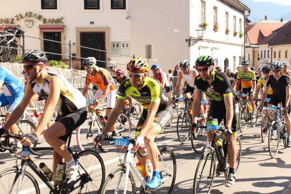 InfinityCycling's tweet image. Race in the Alps