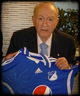 Granfe entre los grandes <a href="/MillosFCoficial/">Millonarios FC</a> #AlfredoDiStefano 59 goles y 4 <a href="/FCFSeleccionCol/">Selección Colombia</a>