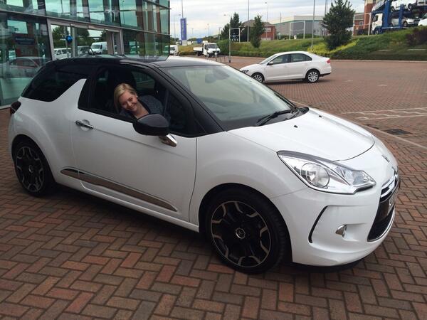 Paigelois's tweet photo. My new car is so cute!!! #ds3 http://t.co/C1nlU3IAm6