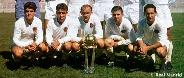 realmadridid's tweet photo. Piala Interkontinental pertama http://t.co/9p0MskhKT8 #HalaMadrid #Legenda http://t.co/NfHDLR6fSg