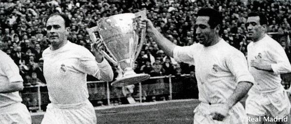 realmadridid's tweet photo. Delapan gelar Liga #DiStéfano http://t.co/PZd72lLtA6  #HalaMadrid #Legenda http://t.co/CshmfeYidG