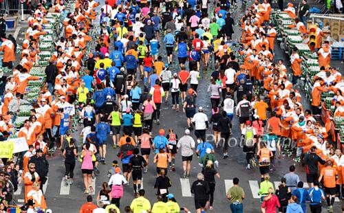 Marathoners with fueling plans ran 11 minutes faster than those without in this study: bit.ly/1r4BvP2