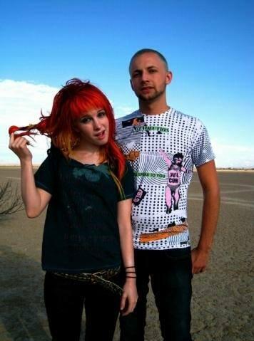 Paramore_Mex's tweet photo. Thank you @ColormeBrian <3 You are al the best with Hayley's hair http://t.co/orsW6Q88O8