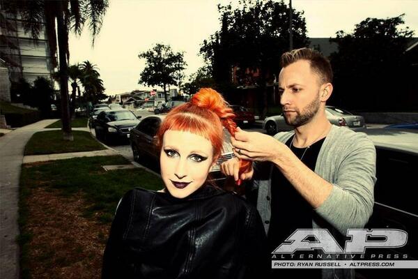 Paramore_Mex's tweet photo. Thank you @ColormeBrian <3 You are al the best with Hayley's hair http://t.co/orsW6Q88O8