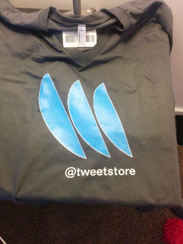 chipwilkes's tweet image. @karaswisher @DelRey the "buy now" vs "buy it" war is heating up: #TwitterCommerce

 tweetstore.com/store/jeni_luu…