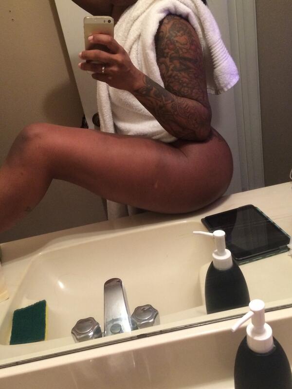 Innocent_Mia02's tweet photo. I'm sooooo about to relax😅 http://t.co/hZlPYfAeX6