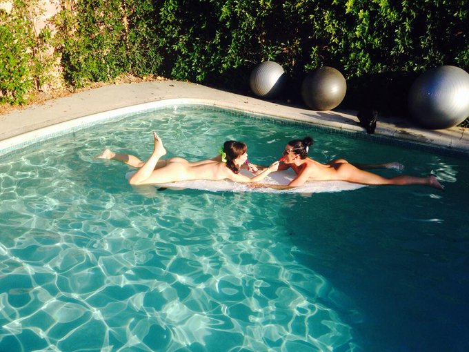 We like dah wataaa with @adrianachechik 🏊 #wethairdontcare #bowsandbooties #popsicles #summertime http://t<a class="tags" href="/tag/adrianachechik">@adrianachechik</a><a href="/tag/wethairdontcare"class="tags">#wethairdontcare</a><a href="/tag/summertime"class="tags"><span>#summertime</span></a><a href="/tag/popsicles"class="tags"><span>#popsicles</span></a><a href="/tag/bowsandbooties"class="tags"><span>#bowsandbooties</span></a>