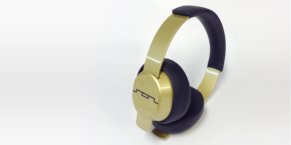 SOLREPUBLIC's tweet photo. .@MichaelPhelps got new gold for his 29th bday. If this gets 2900 RTs one of you wins the only other pair like these: http://t.co/SlbL3H9D65