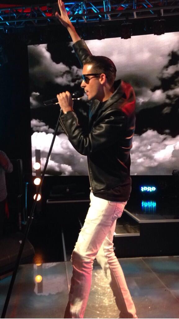 TeamG_Eazy's tweet photo. 😍 #REVOLTLIVE RT “@SamanthaSiegal: BABE @G_Eazy http://t.co/Daex5KnYZN”