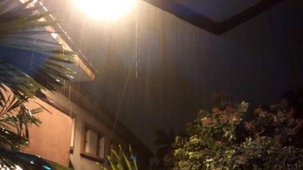 imdsabir's tweet image. Been like this for last two hours! 
#Monsoon at its best!
#NotLikingIt