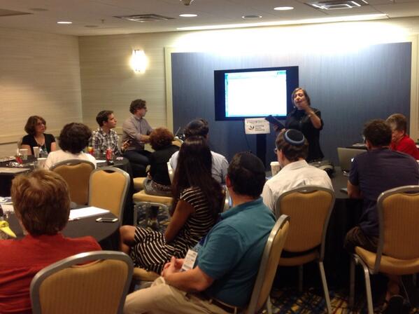 kennyhirschmann's tweet photo. @jacahn discussing #samr at #elff2014 @elearningff http://t.co/ELDEVTaY9c