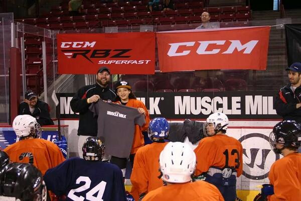 usjdpco's tweet photo. Congrats Jo Jo Valasquez for being Muscle Milk High Performance Player of week 1!!! @MuscleMilkDen http://t.co/Dn3pMXWPVd