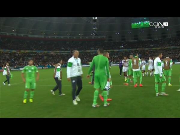 les_fennecs's tweet photo. Fin du match sur un score de 2 - 1 pour les allemands  
Match exceptionnel de l'Algérie #ALGGER http://t.co/vAXpuhvkAl
