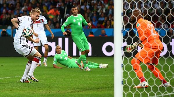 BolaholicID's tweet photo. Jerman maju ke perempat final setelah dengan susah payah menaklukan Aljazair - Baca: http://t.co/0w38o6wlcy http://t.co/pqtupBaril