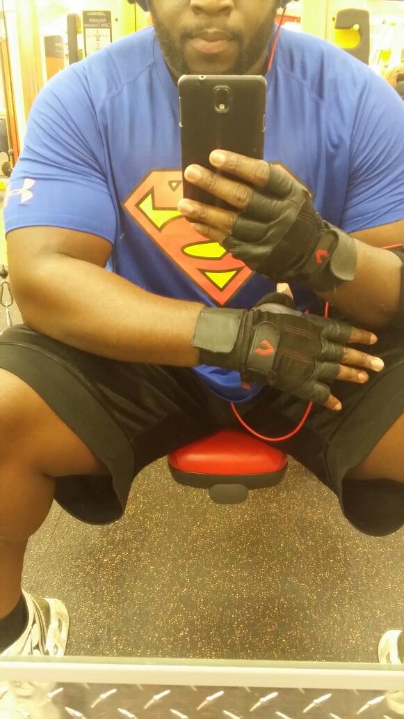 VicSanityX's tweet image. &quot;They say I walk around like I got an S on my Chest&quot; #HellTraining3 #HT3 #MaxWeek2