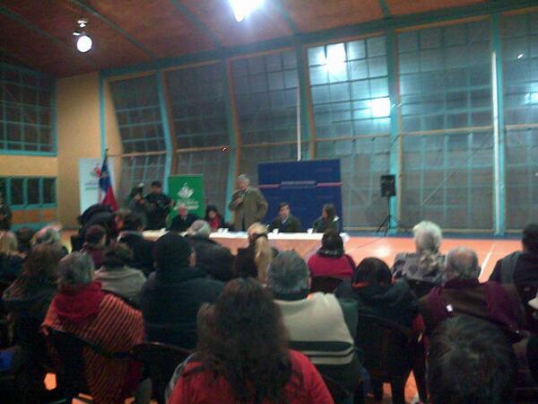 IndepDaem's tweet photo. Ministro de Educación expone en jornada Diálogos por la Educación en @Muni_Indep @Mineduc http://t.co/rIIrhY1ETK