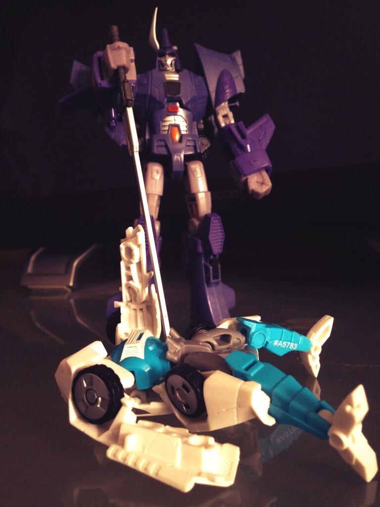 Brai2l6CMAEKsfD.jpg:large