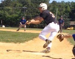 CREagleBaseball's tweet photo. Bunt single...36 and still has wheels...#jerseyshorebaseball http://t.co/Mv6VOWwUm8