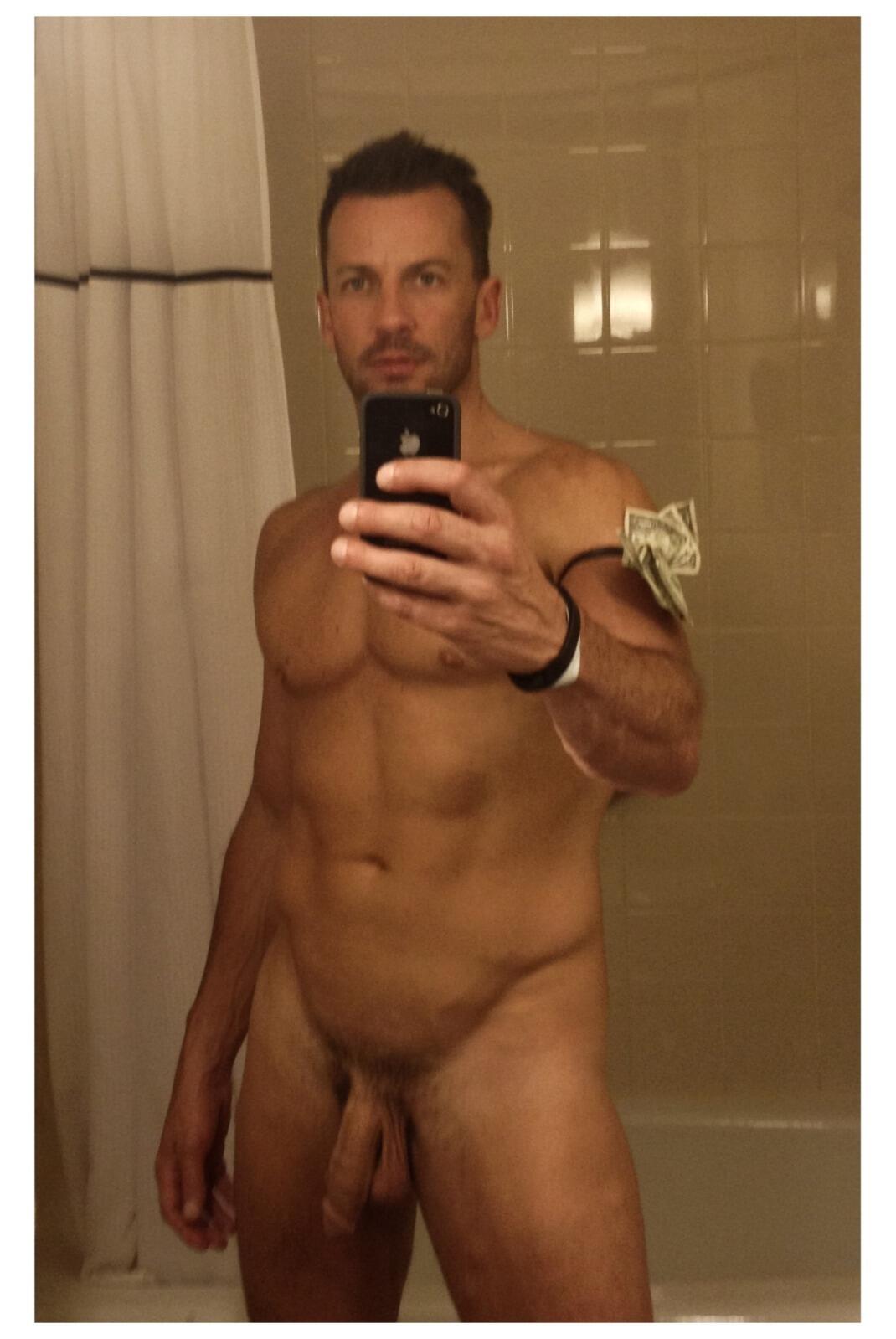 “Craig Parker, actor from Spartacus naked” .