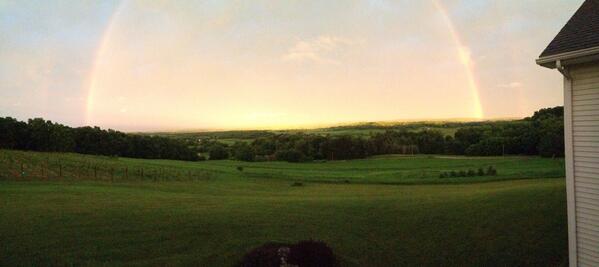 BooBluffWinery's tweet photo. Rainbow at BBW http://t.co/qBK8NphjwE