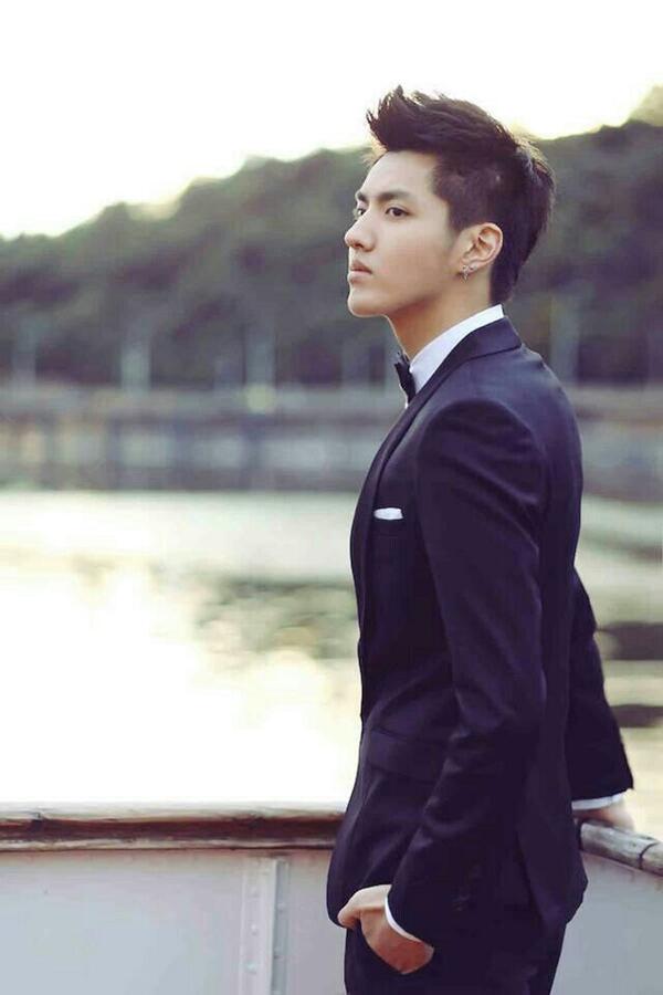 hcneahn's tweet photo. Kris oh kris http://t.co/Jy3AFVME6V