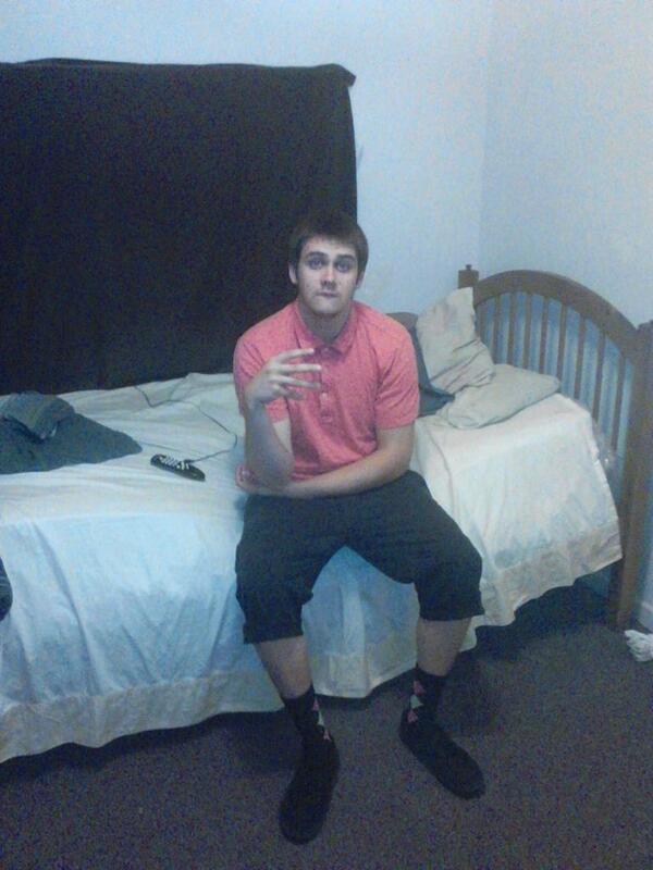 _anthony_elite's tweet photo. Coo coolin http://t.co/V6mFTBRZXK