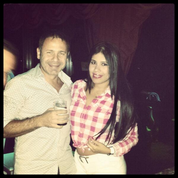 SoibethG's tweet photo. Con mi amor 😘😙💋💘 @magosilv http://t.co/2cvpNufFcw