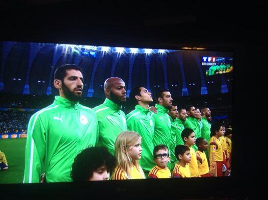 karim_alouani's tweet photo. Merciii Les Hommes @SaphirOfficiel @slimaniislam @Sousou_Officiel @aissamandi23 @Brahimi1Yacine @GhoulamFaouzi ♥ ♥ ♥ http://t.co/YA5yYjEyPP