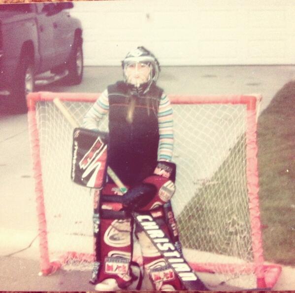 rempal_11's tweet photo. Such a shame @miraandarau had to give up the dream.. She was a talented tender back in the day. #mikka #quicky #loooo http://t.co/XxOyPpGZ37