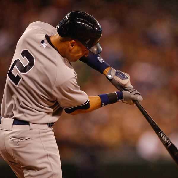 Cut4's tweet photo. Followers to RETWEET can win their choice of player bat from @sluggernation. #MLBFC http://t.co/bF4w8ezKtt