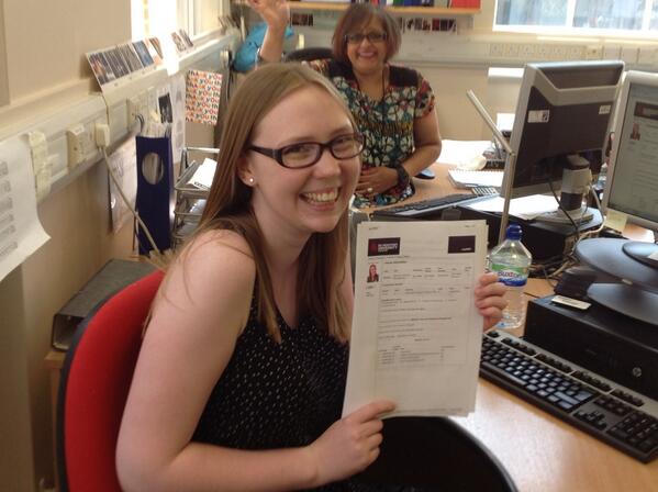 dmuleicester's tweet photo. Brilliant. Events Officer Emma Dyer has a First. Congrats. Send your results selfies to us for a retweet #DMUresults http://t.co/p1u9O2Uf0J