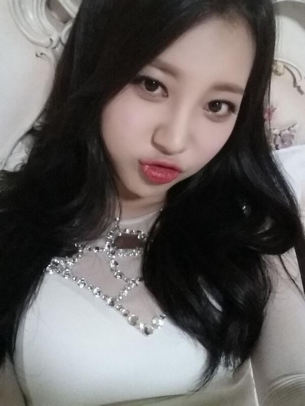 걸스데이유라 tweet media