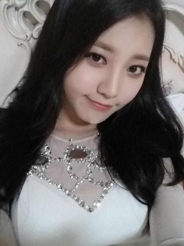 걸스데이유라 tweet media
