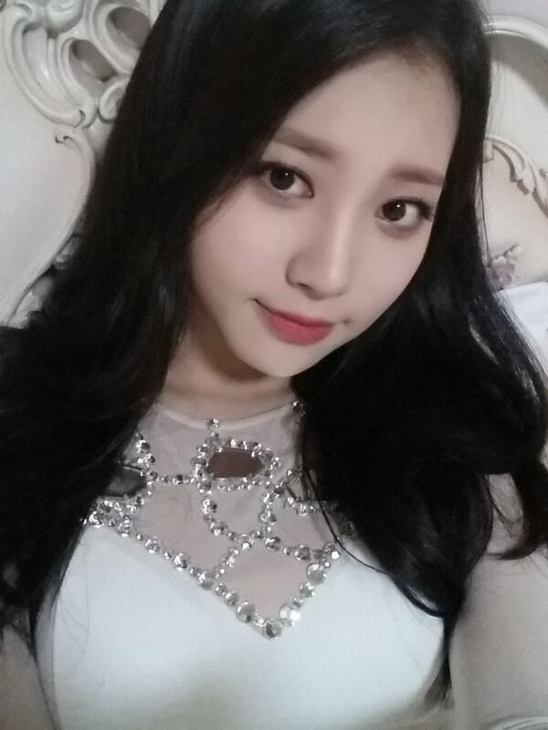 걸스데이유라 tweet media