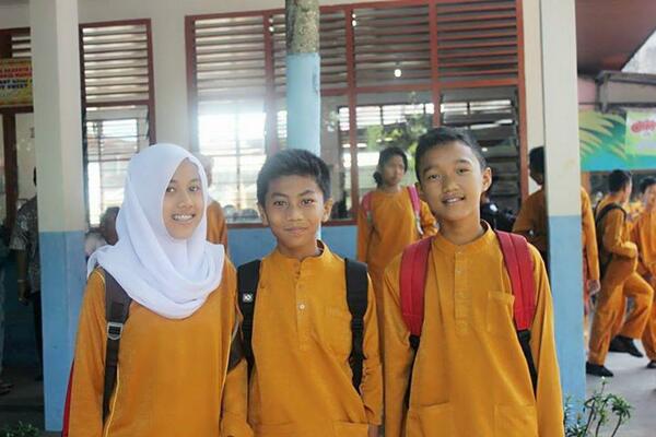 adam_ziberputra's tweet photo. @MeifidiaK @ihsannabawy2 http://t.co/mesJyxCi4b