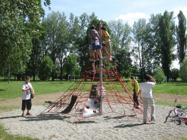 NonSoloArredo's tweet photo. un parco nuovo per tutti.. http://t.co/J6UB4QmAe9