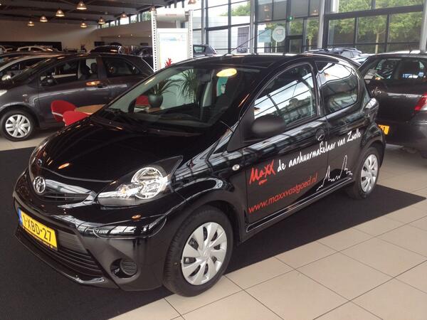 Coole bak voor de harde werkers van <a href="/MaxxZwolle/">Maxx Zwolle</a> met dank aan #BerendsendeGraaf <a href="/RetailandMore/">Retail&More</a>