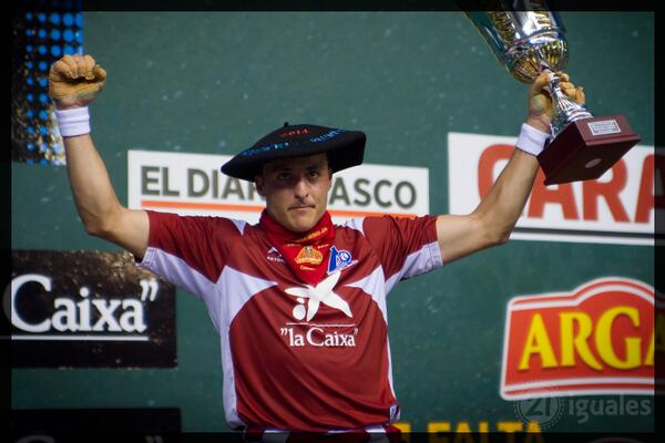 21iguales's tweet photo. Irujo: "Ya miro de reojo al Cuatro y Medio, quiero el triplete como en 2006" http://t.co/xN4jgx2qUd #pelotavasca http://t.co/jDJS2fNPMk