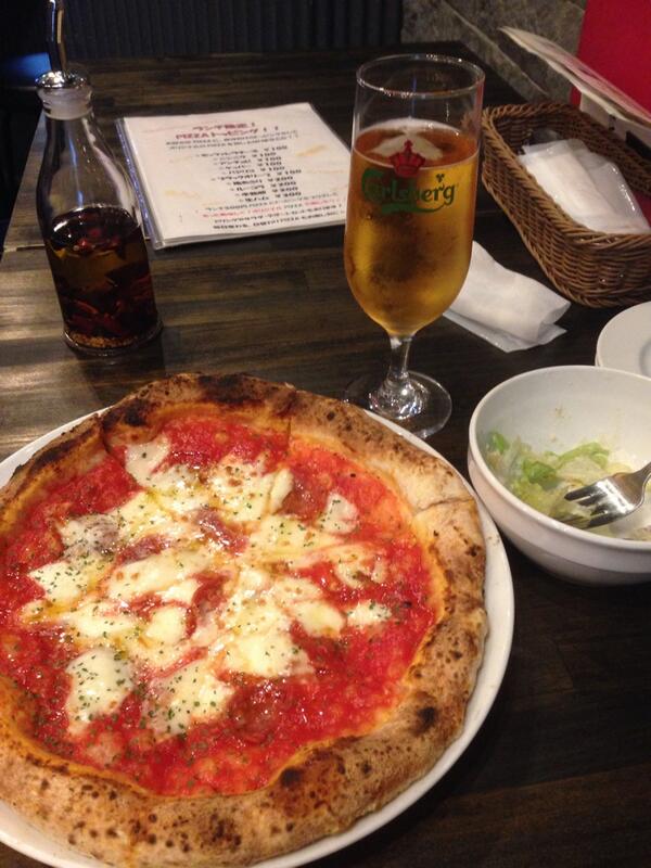 Philip Cotsford 500円ピザに300円ビール 美味しくて安くてお腹も財布も幸せなう Pizzeria Bar Napoli 池袋西口 Http T Co Pqndi8vi5n Http T Co Ibxmvbpmiq