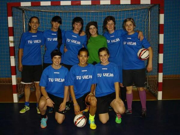 maratonfsfloja's tweet photo. Debutaron esta edición y nos encantaría volver a contar cn ellas en ls próximos años. Gracias a "Tu Vieja" (Alicante) http://t.co/oE2pV6NFzJ